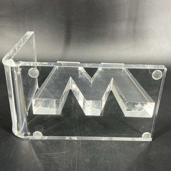 Acrylic “M” Monogram Bookend - Picture 4 of 6